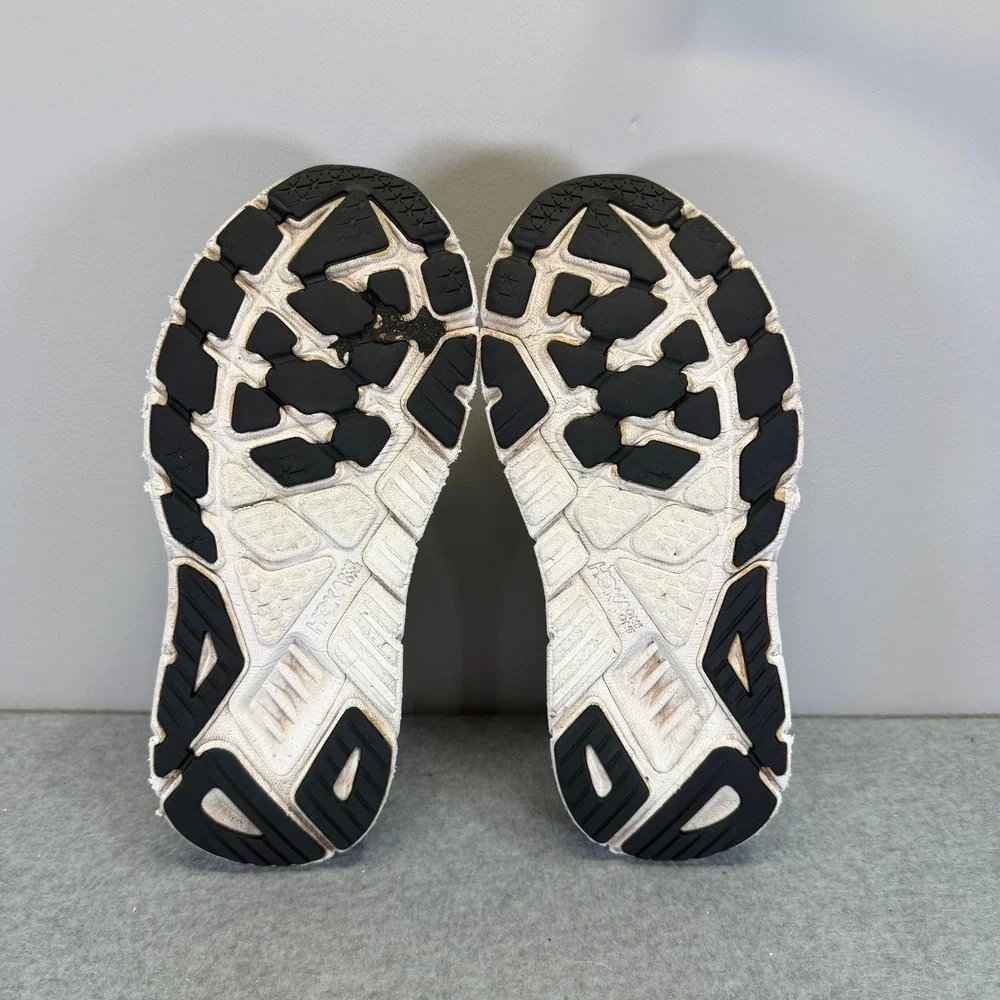 Hoka Arahi 7 Mens Shoes Size 9 Wide Black White Running Sneakers 1147870 BWHT